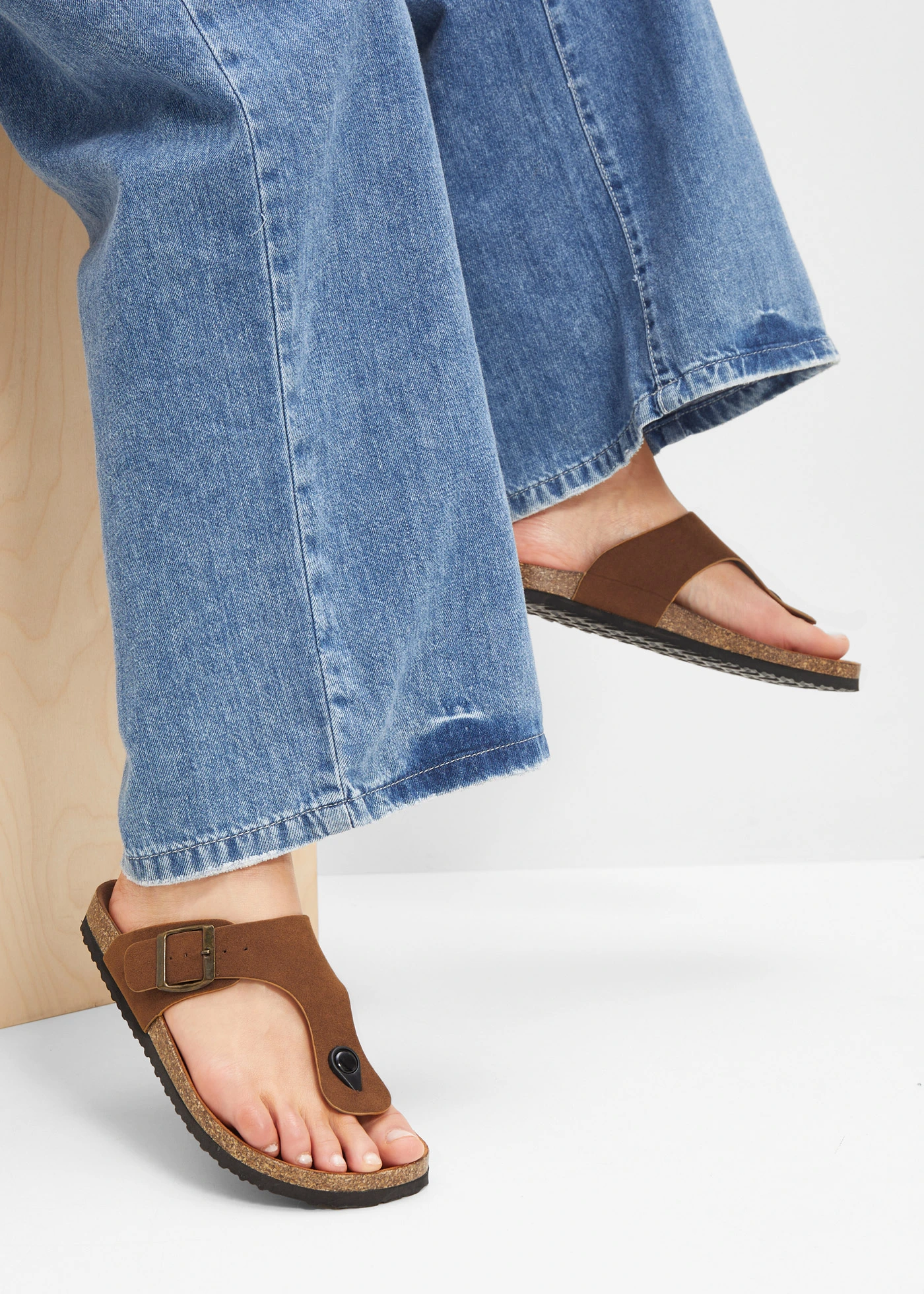 Žabky • hnědá • bonprix obchod