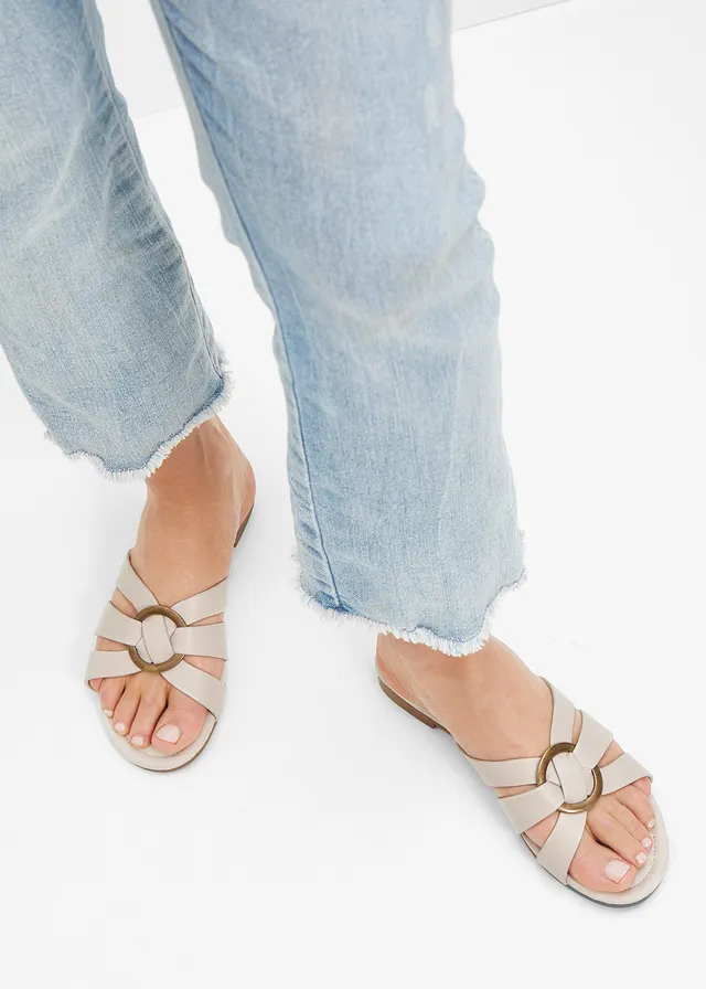 Slippers met decoratieve ring • naturel • product-page.page-title-suffix