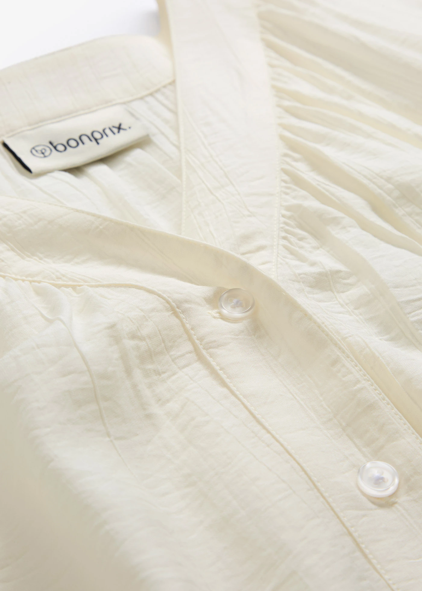 Oversized blouse in een zachte viscosemix • wolwit • bonprix online shop