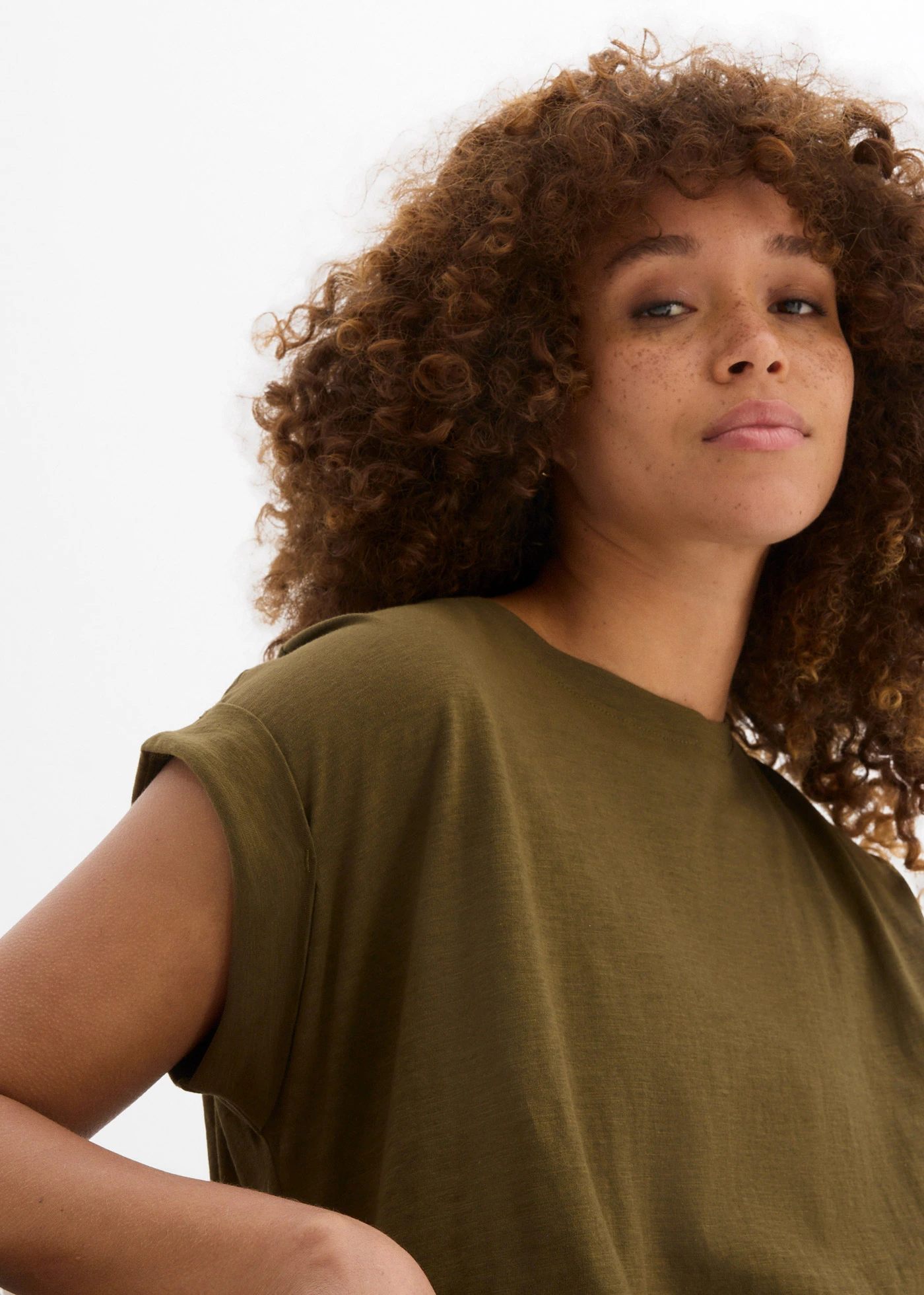 Dlouhé tričko z čisté organické bavlny (2 ks v balení) • zemitá olivová + přírodní bílá • bonprix obchod