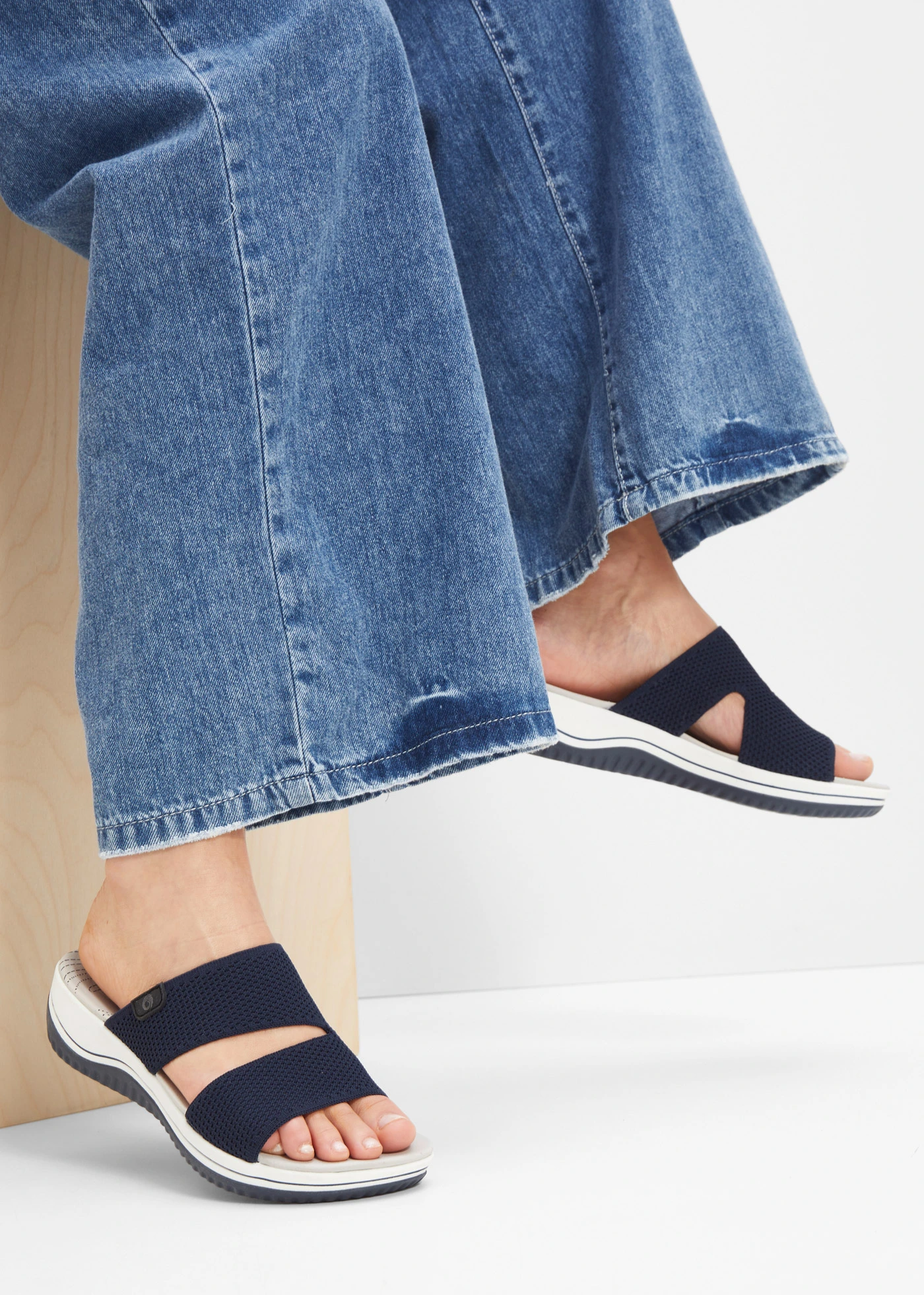 Mules compensées Jana largeur confort • bleu foncé • Boutique bonprix