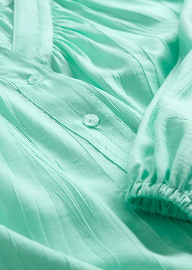Oversized blouse in een zachte viscosemix • mentholblauw • product-page.page-title-suffix