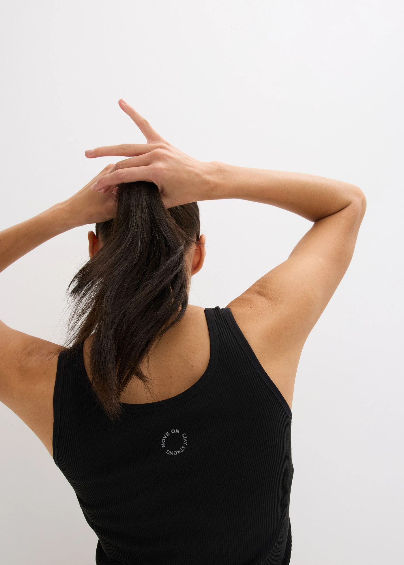 Bezešvý dlouhý top z žebrovaného materiálu • černá • bonprix obchod