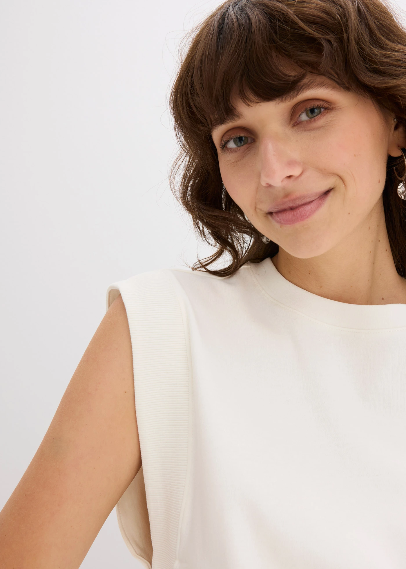 Top oversize avec mancherons en bord-côte • ecru • Boutique bonprix