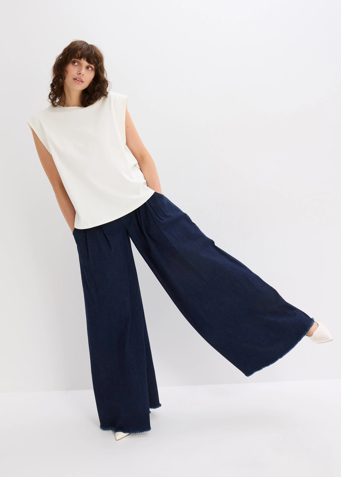 Top oversized cu inserție ripsată la mâneci • ecru • magazin bonprix