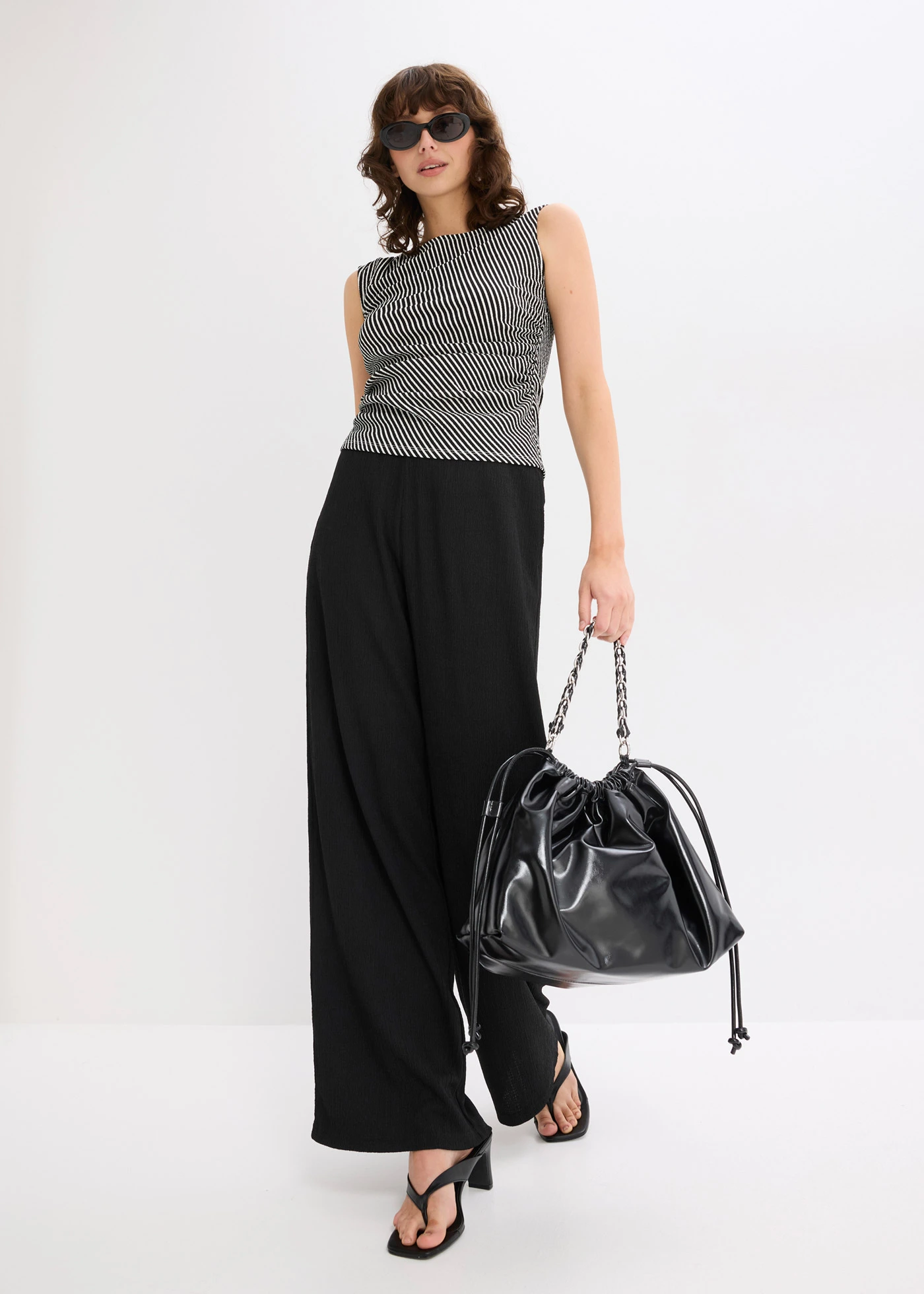 Tričko s nařasením • černo-přírodní bílá • bonprix obchod