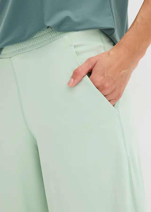 Comfort capri sportbroek met wijde pijpen, sneldrogend • lichtrietgroen • product-page.page-title-suffix