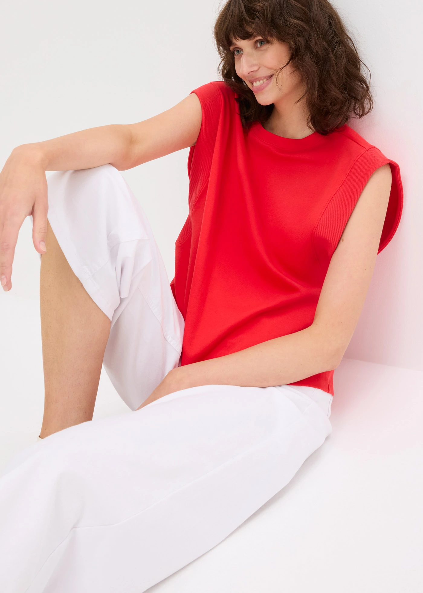 Top oversize avec mancherons en bord-côte • fraise • Boutique bonprix