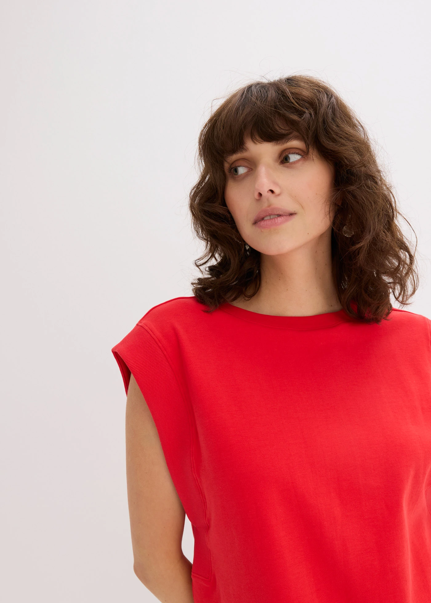 Top oversized cu inserție ripsată la mâneci • roșu-căpșună • magazin bonprix