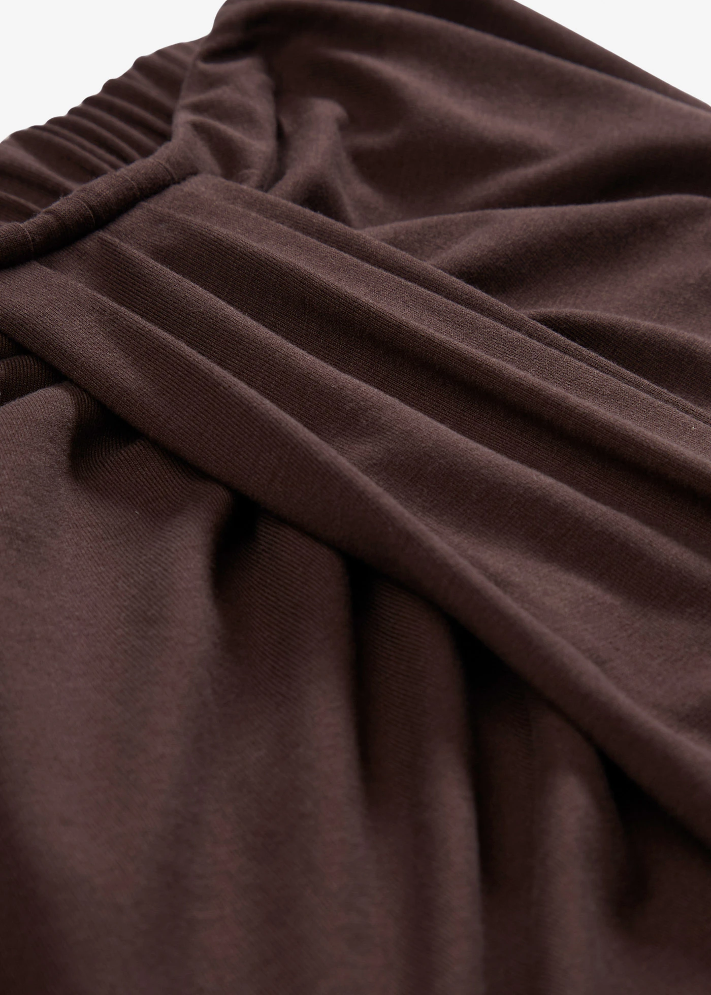 Žerzejová sukně s pohodlným pasem • tmavě hnědá • bonprix obchod