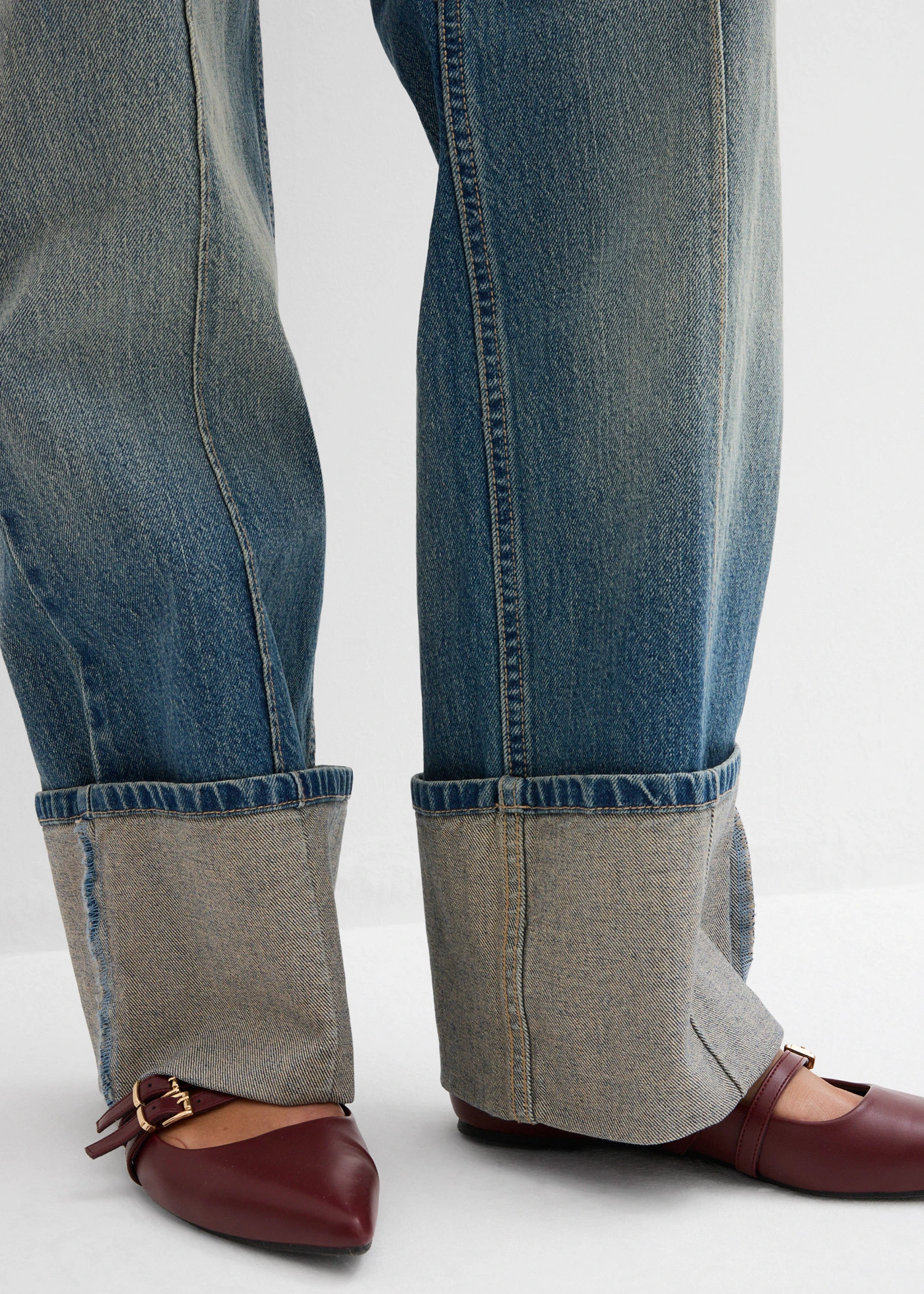 Jean droit et loose, taille haute • denim bleu clair used • Boutique bonprix