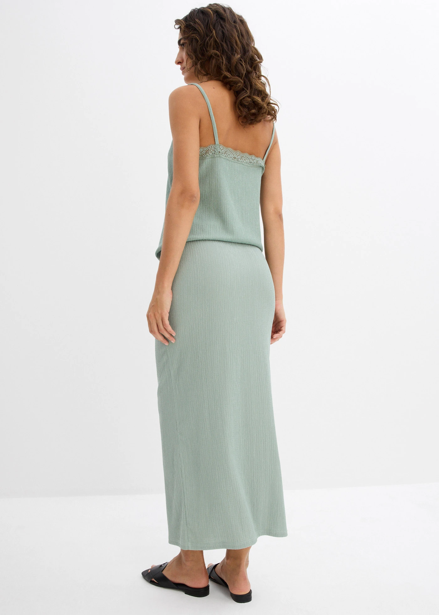 Dlouhá sukně z lehkého krepu • kouřově zelená • bonprix obchod