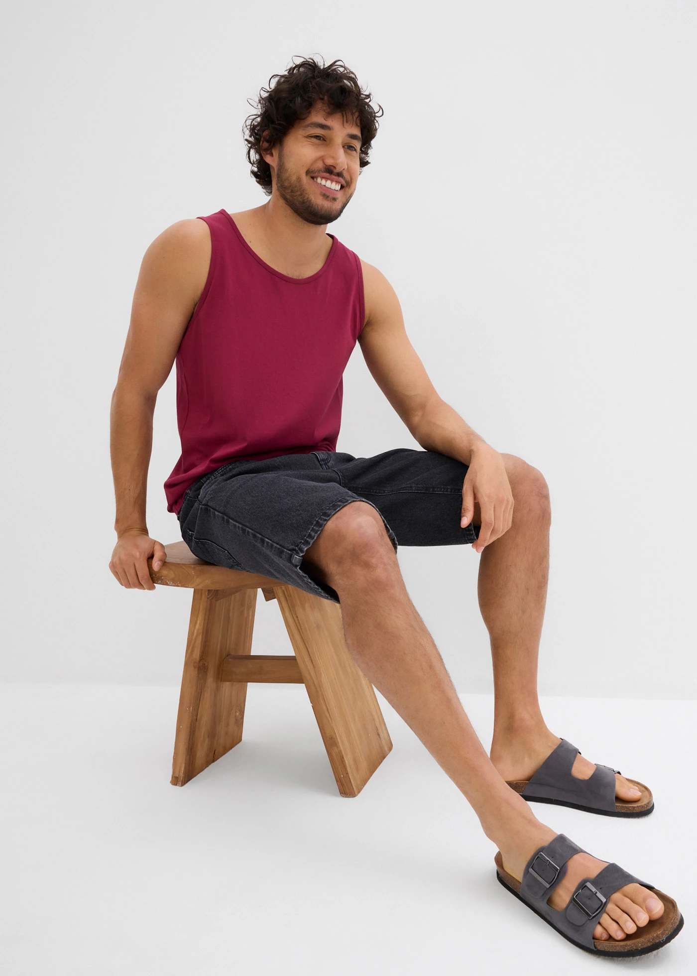 Jeansbermuda met elastische tailleband, classic fit • zwart denim • bonprix online shop