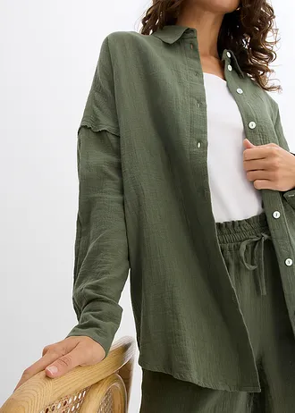 Chemise oversize en gaze de coton aérienne • vert argile • Boutique bonprix