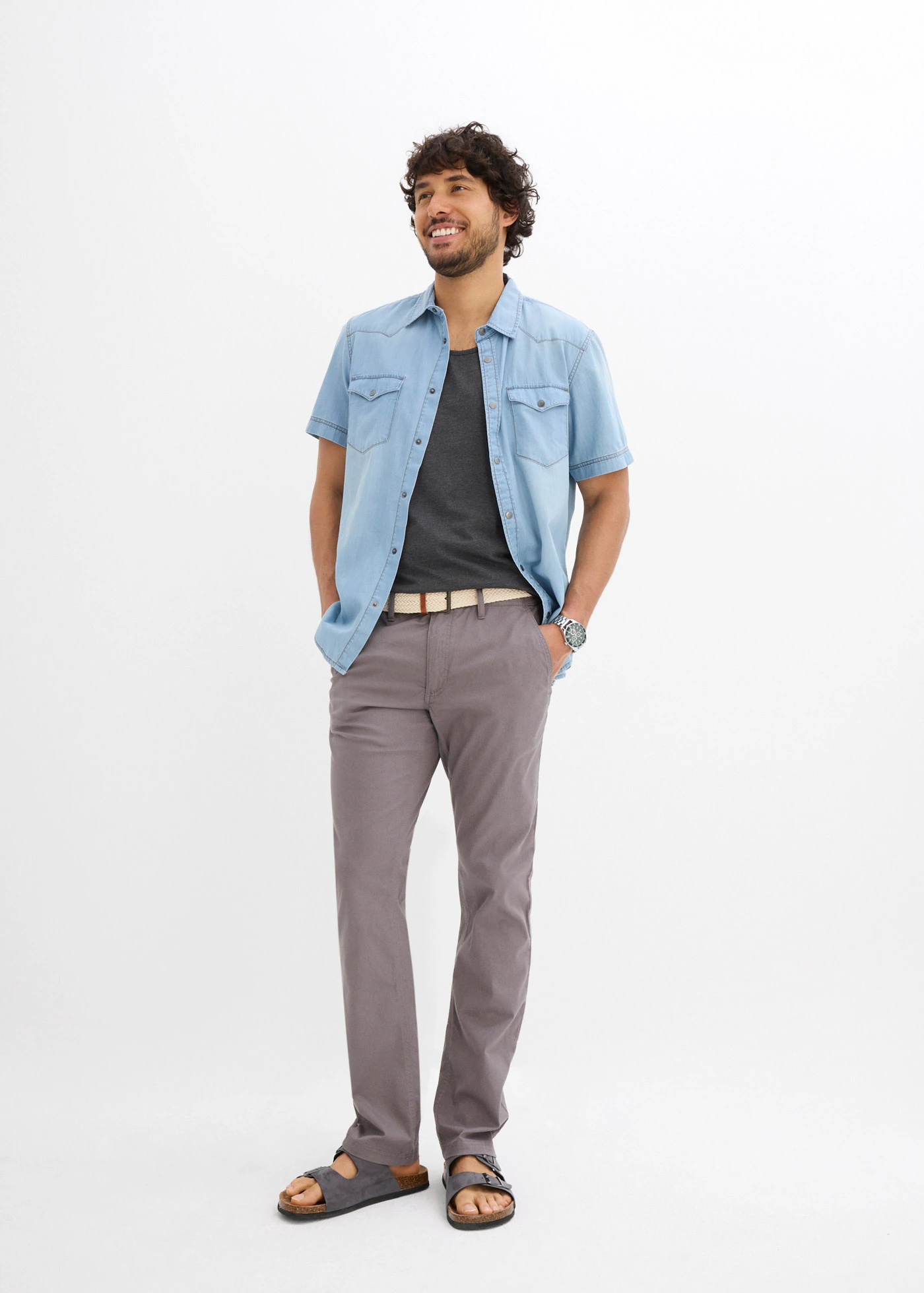 Regular fit chino met elastisch tailleband en riem, straight • rookgrijs • bonprix online shop