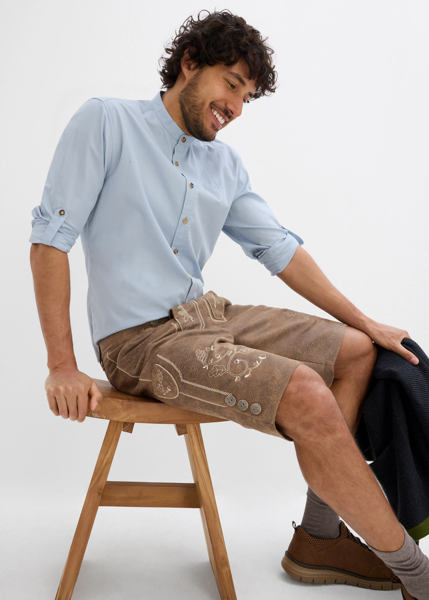 Krojová košile se založenými rukávy • jemně modrá • bonprix obchod