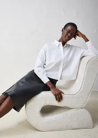 Kožená sukně s rozparkem • černá • bonprix obchod