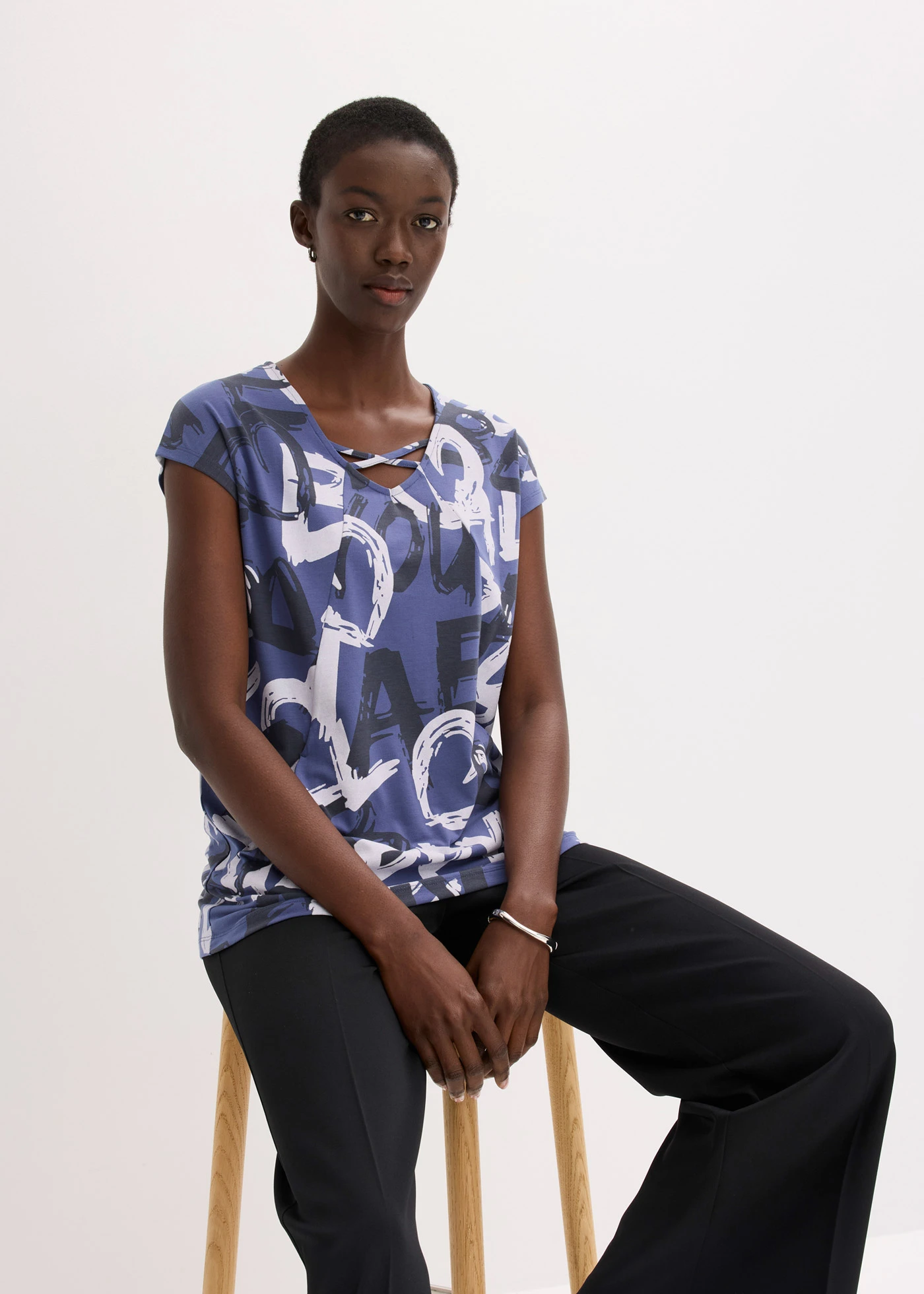 Dlouhé triko • indigo-noční modro-béžová s potiskem • bonprix obchod