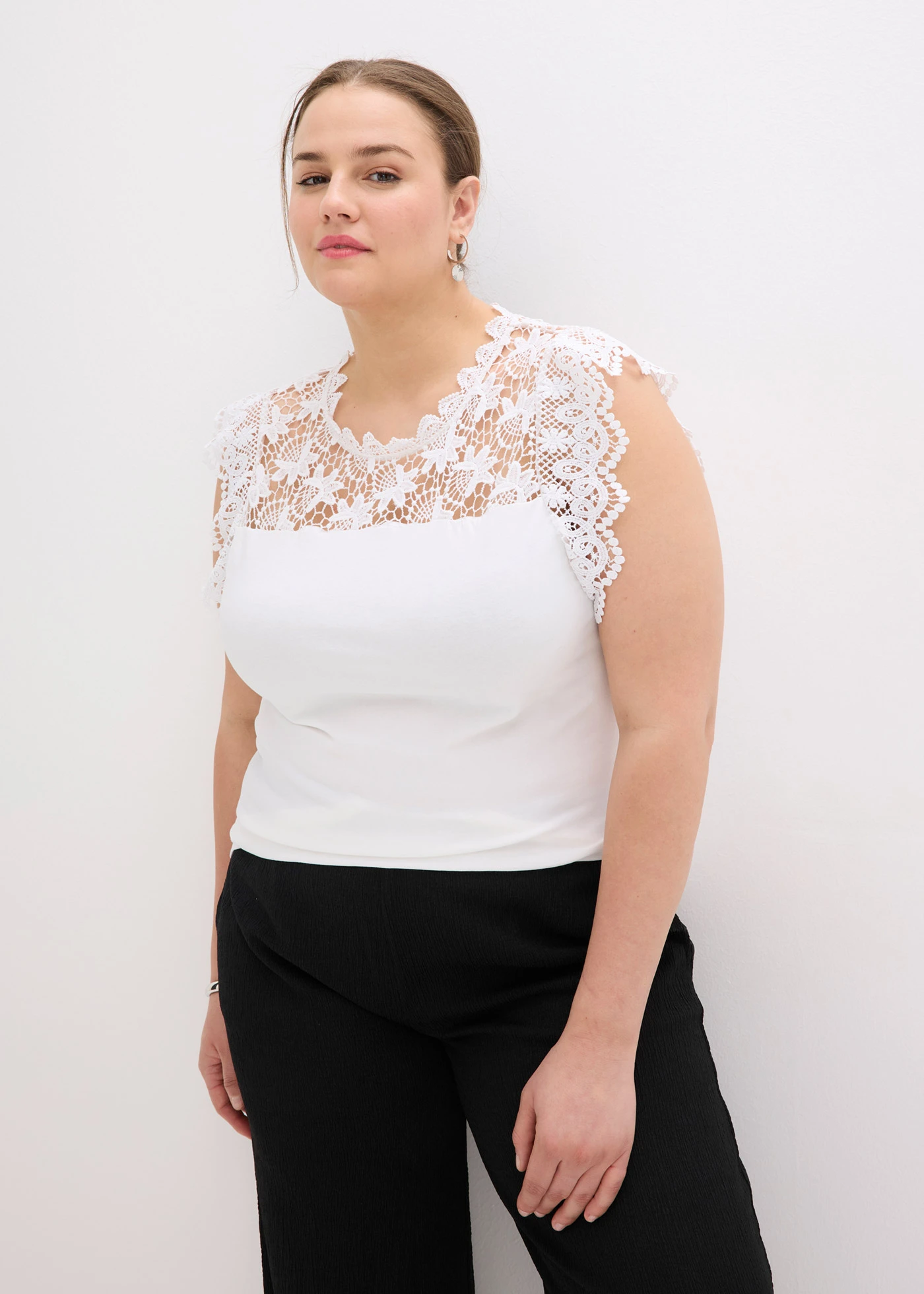 Shirt met kant • wit plus size • product-page.page-title-suffix