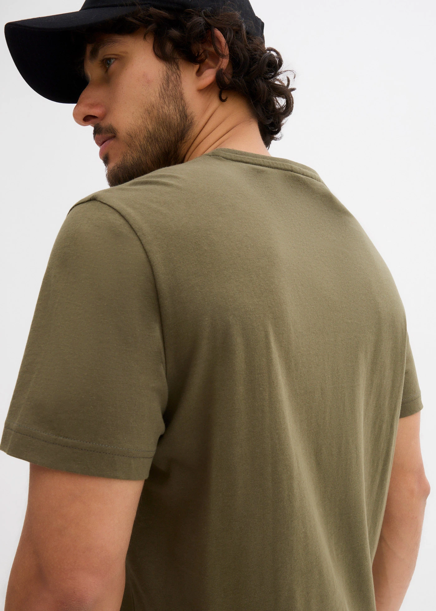 Lot de 3 T-shirts col V • roseau mat + olive foncé + anthracite • Boutique bonprix