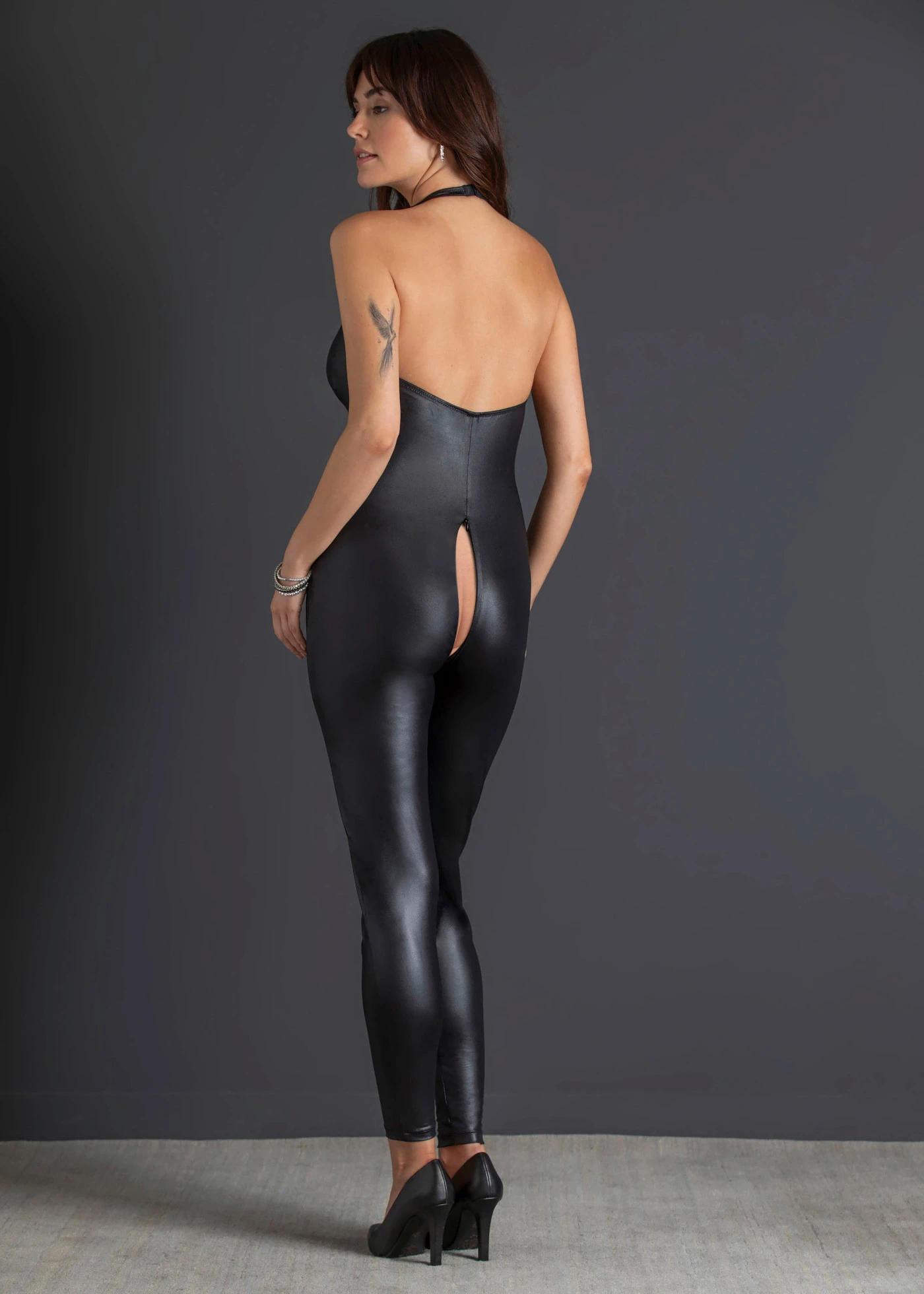 Costum catsuit din material cu aspect umed • negru • magazin bonprix