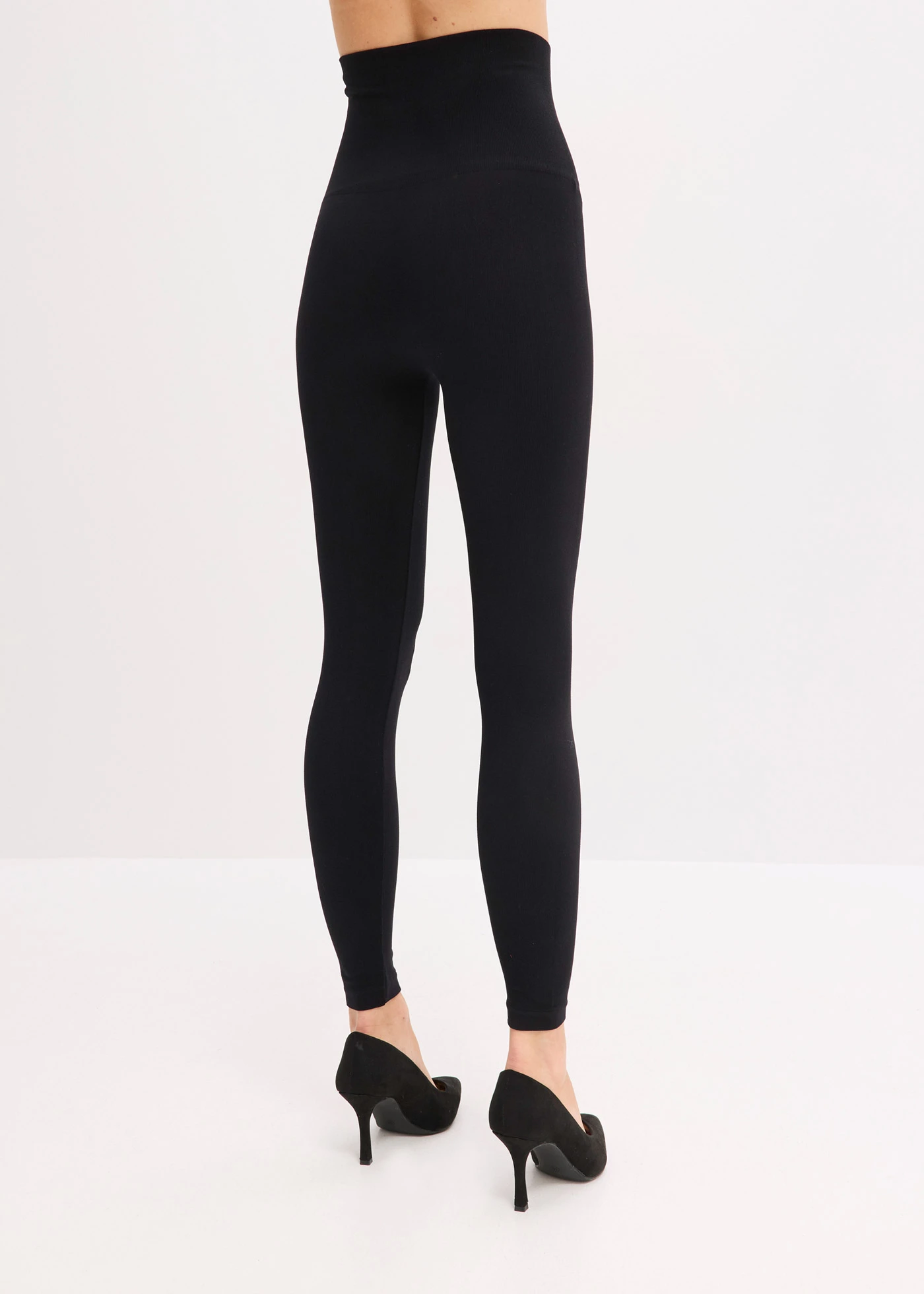 Corrigerende naadloze legging • zwart • bonprix online shop