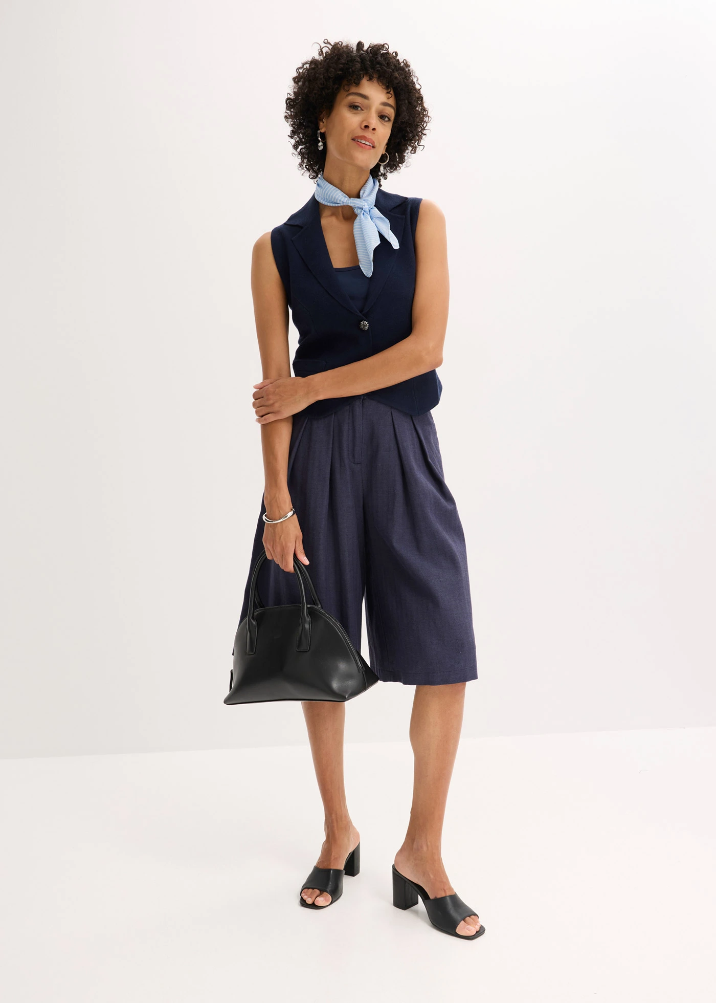 Bermuda met bandplooien • donkerblauw gemêleerd • bonprix online shop