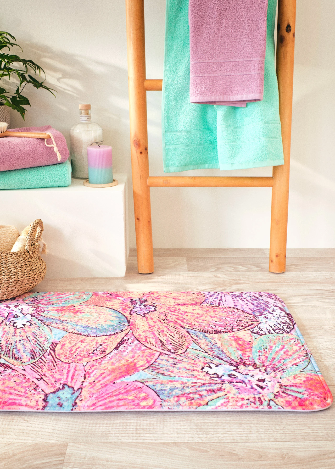 Koupelnová předložka z paměťové pěny • pink s květy • bonprix obchod