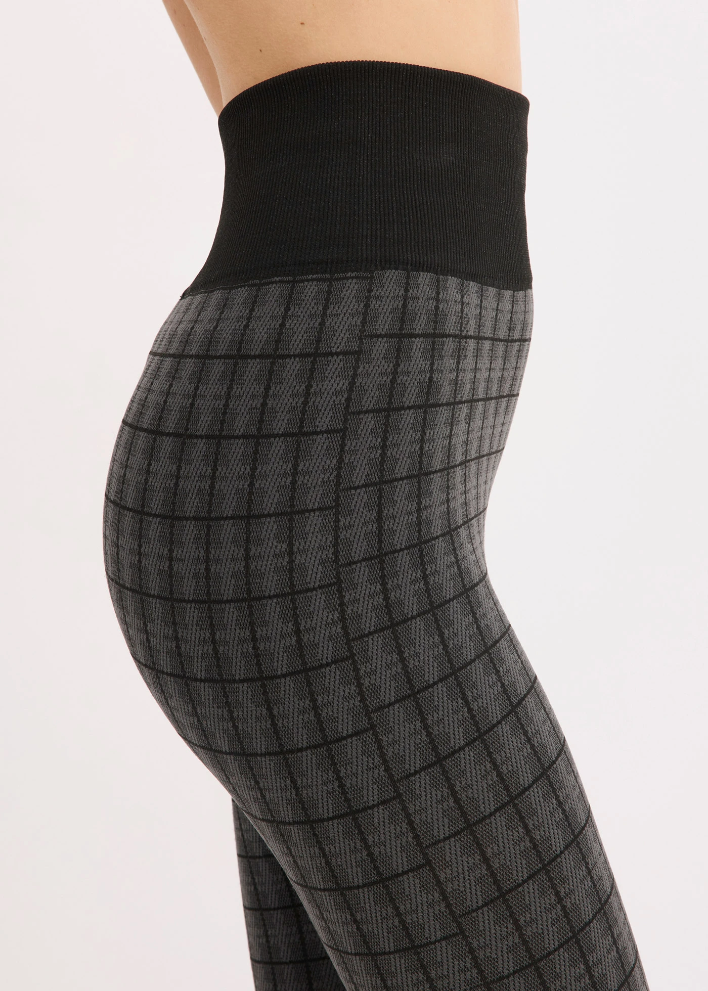 Thermo harisnya-legging puha belső réteggel • fekete/kockás • bonprix áruház