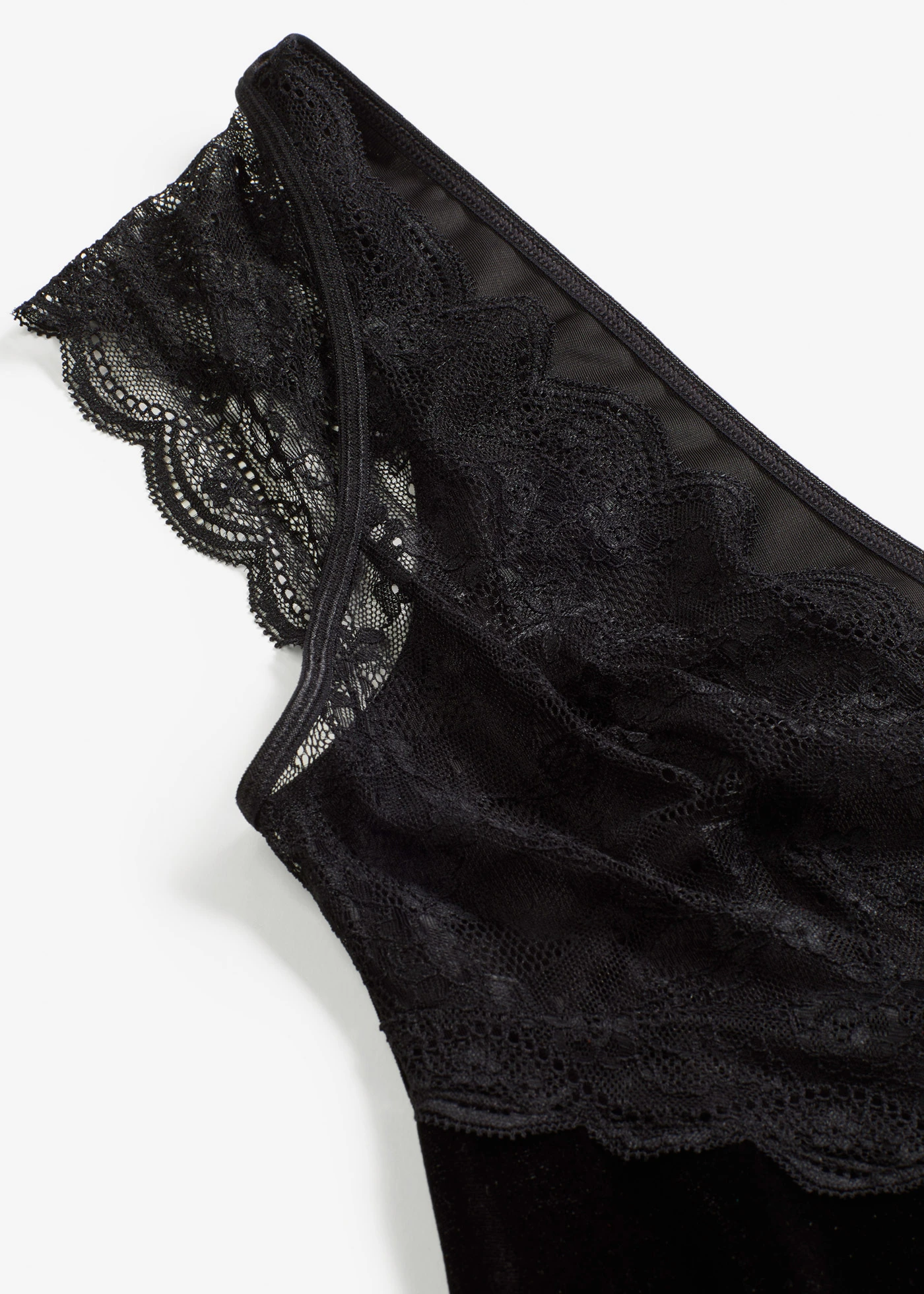 Sametové šaty • černá • bonprix obchod