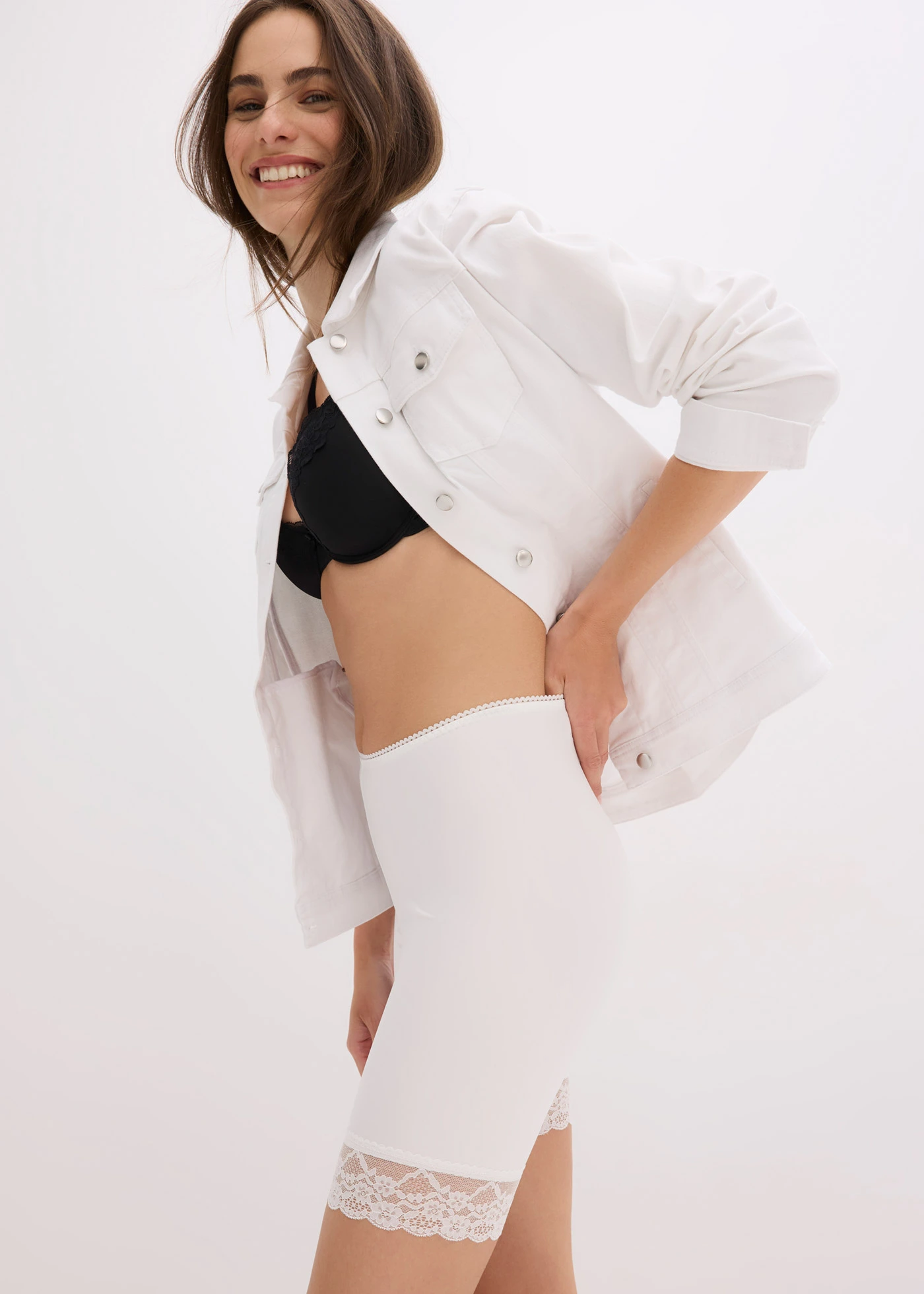 Biker short tegen schurende dijen van verkoelend polyamide • wit • bonprix online shop