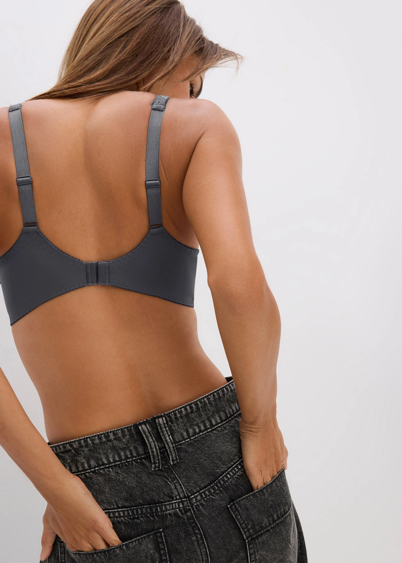 Vyztužená podprsenka s polstrovanými ramínky • břidlicově šedá • bonprix obchod