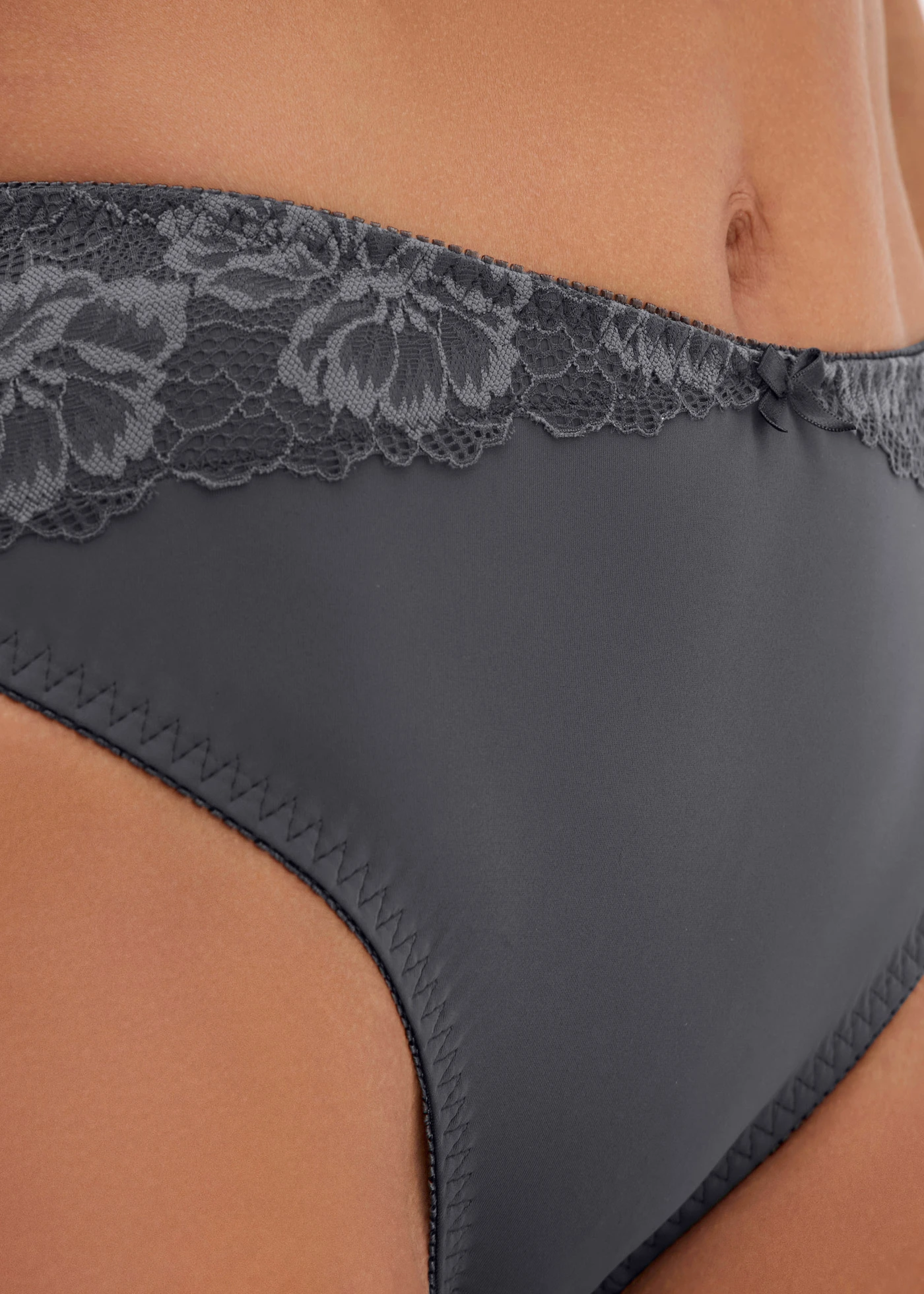 Maxikalhotky s jemnou krajkou • břidlicově šedá • bonprix obchod