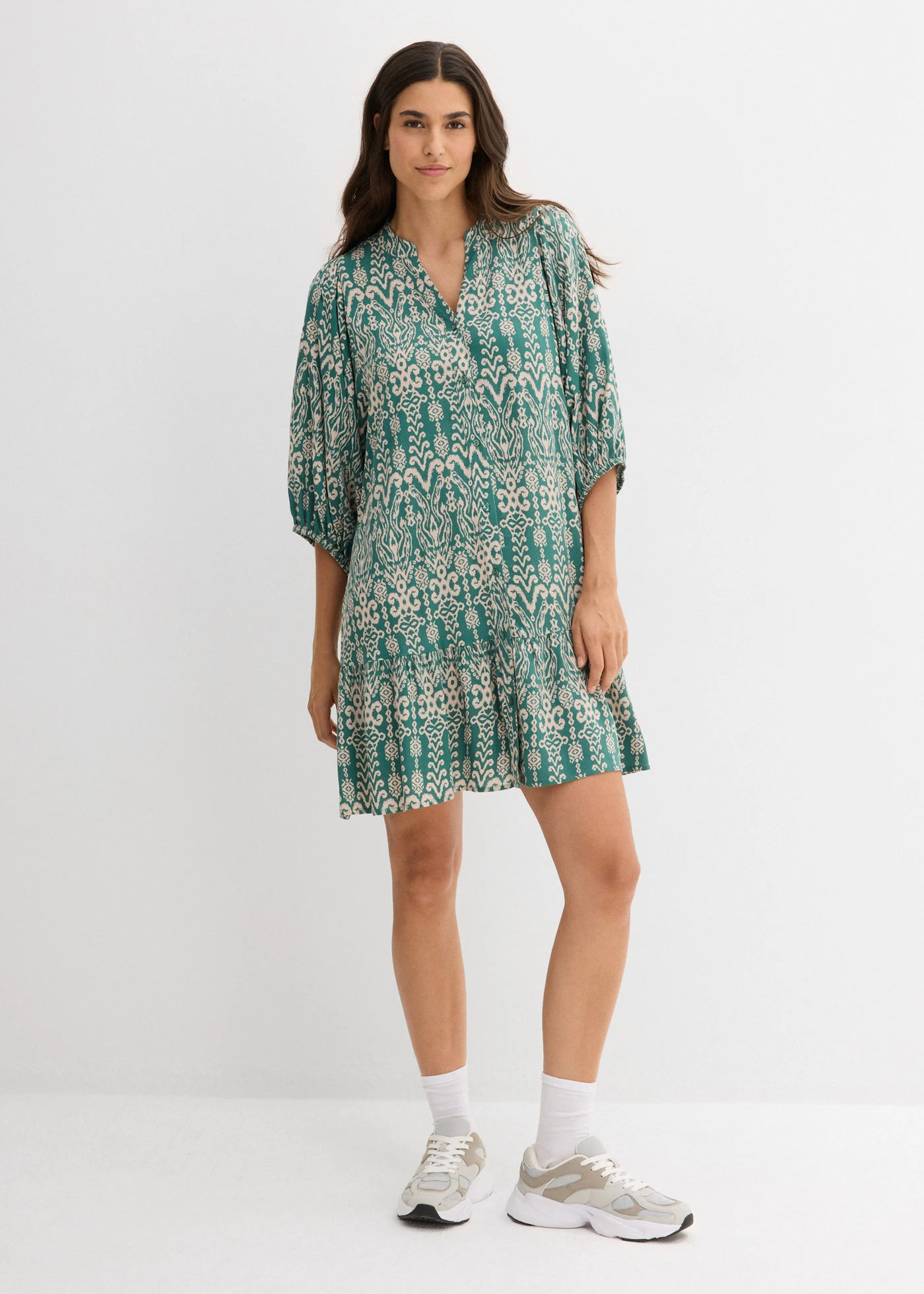 Tunikové šaty z měkké viskózy • šedozeleno-křídově béžová s potiskem • bonprix obchod