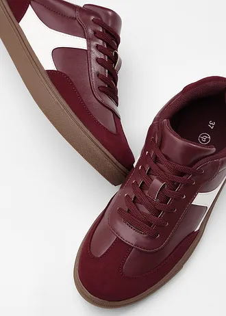 Sneakers rétro • bordeaux-blanc • Boutique bonprix
