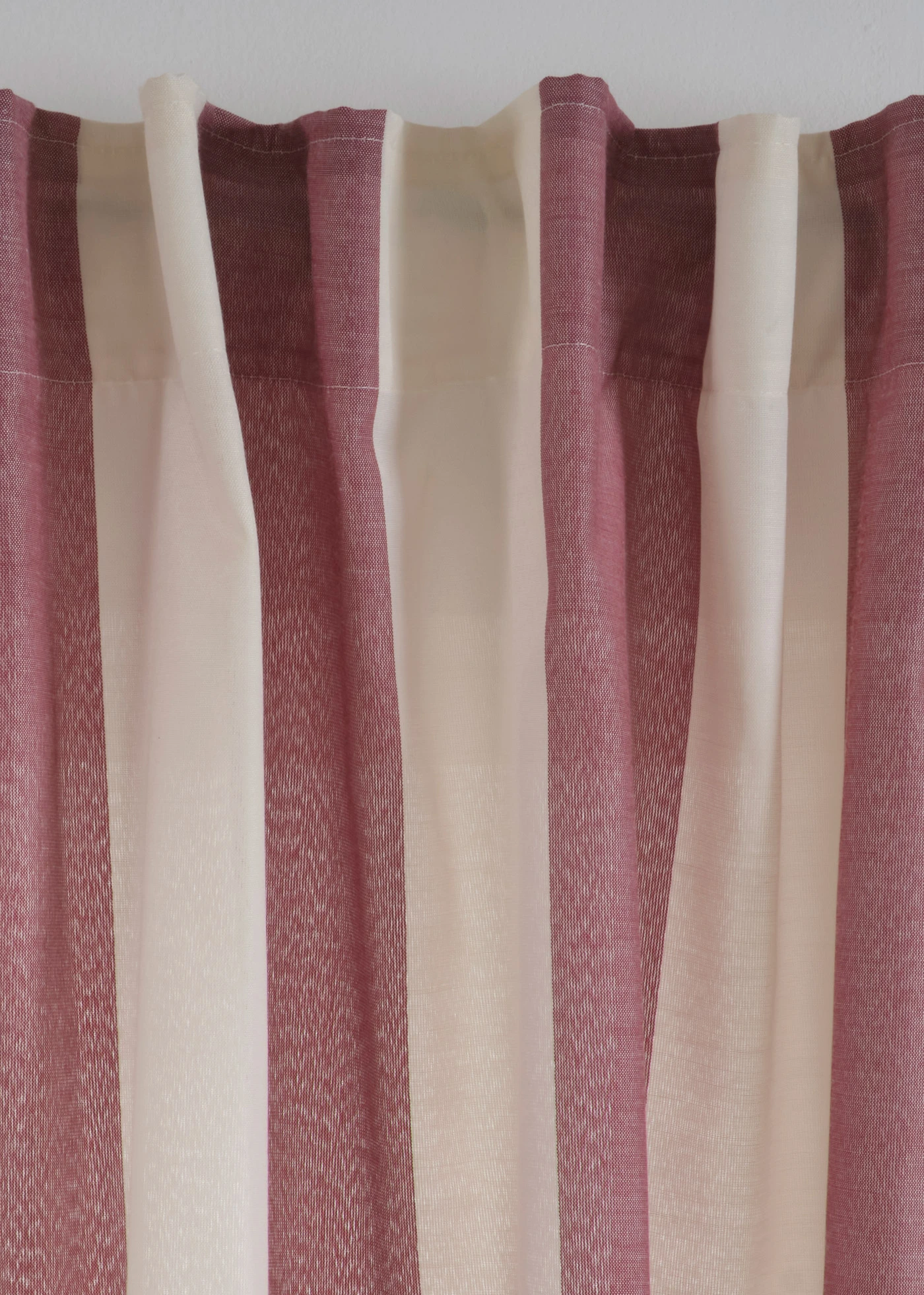 Draperie cu dungi, cu poliester reciclat (1 buc.) • roșu închis/alb • magazin bonprix