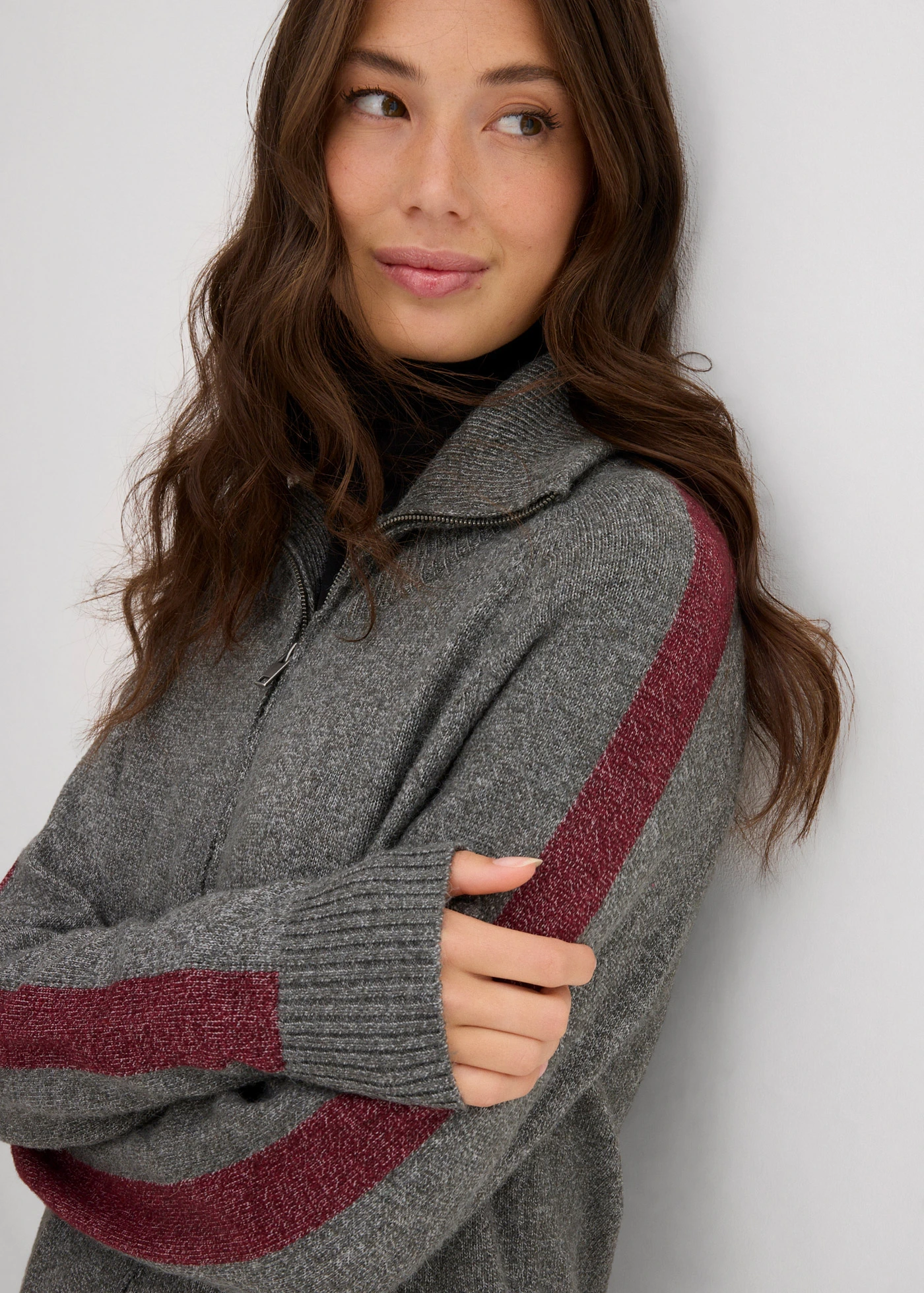 Gilet en maille douce de laine mélangée • gris foncé chiné • Boutique bonprix