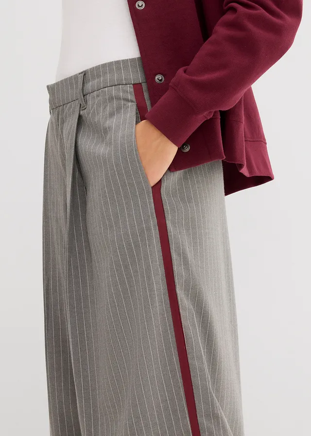 Pantaloni cu pense cu dungi în contrast din material cu viscoză • gri închis melanj • magazin bonprix