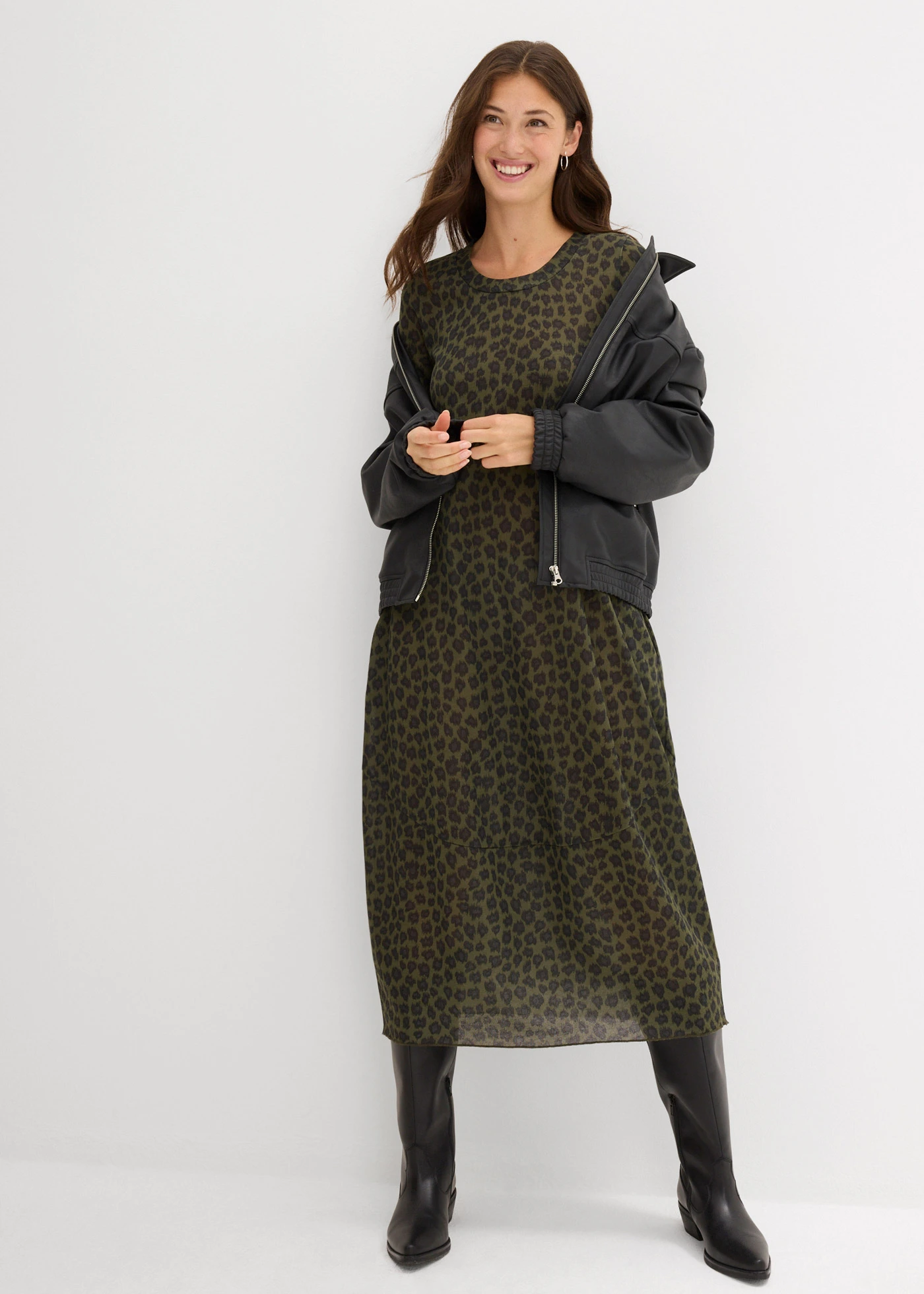 Úpletové šaty s balónovým střihem • olivová s leopardím potiskem • bonprix obchod