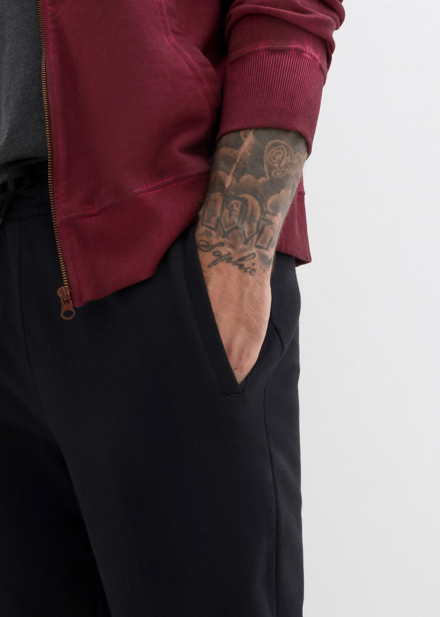 Joggingové kalhoty z čisté organické bavlny, Regular Fit • černá • bonprix obchod