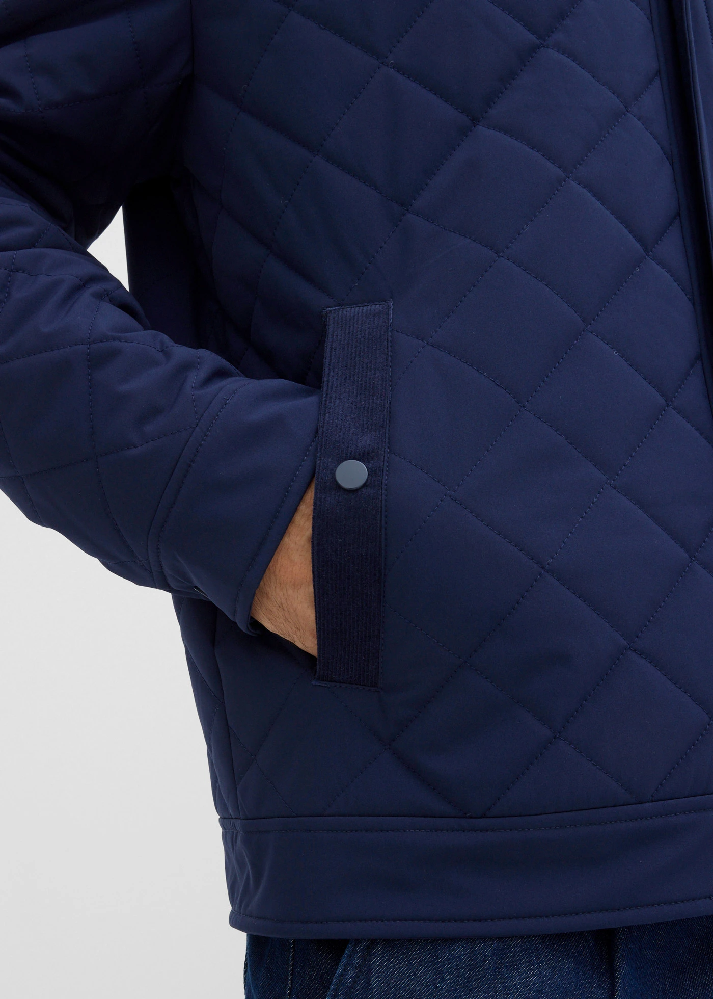 Prošívaná bunda s manšestrovým límcem • tmavě modrá • bonprix obchod