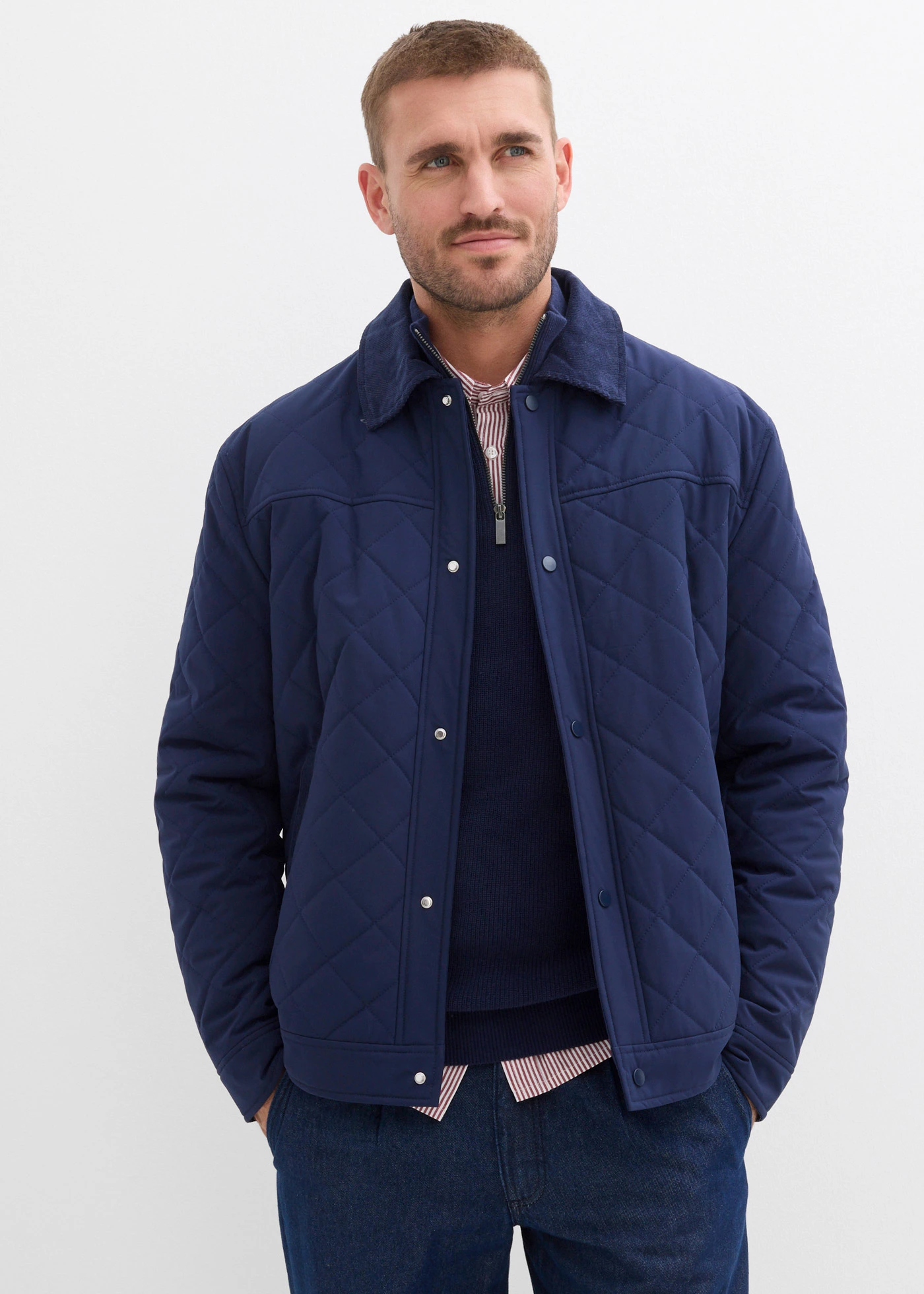 Prošívaná bunda s manšestrovým límcem • tmavě modrá • bonprix obchod