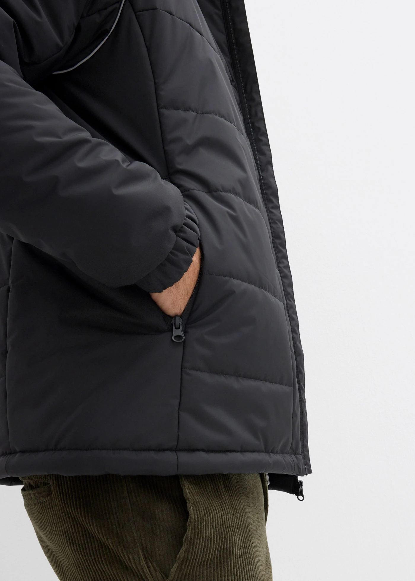 Doudoune à capuche • noir • Boutique bonprix