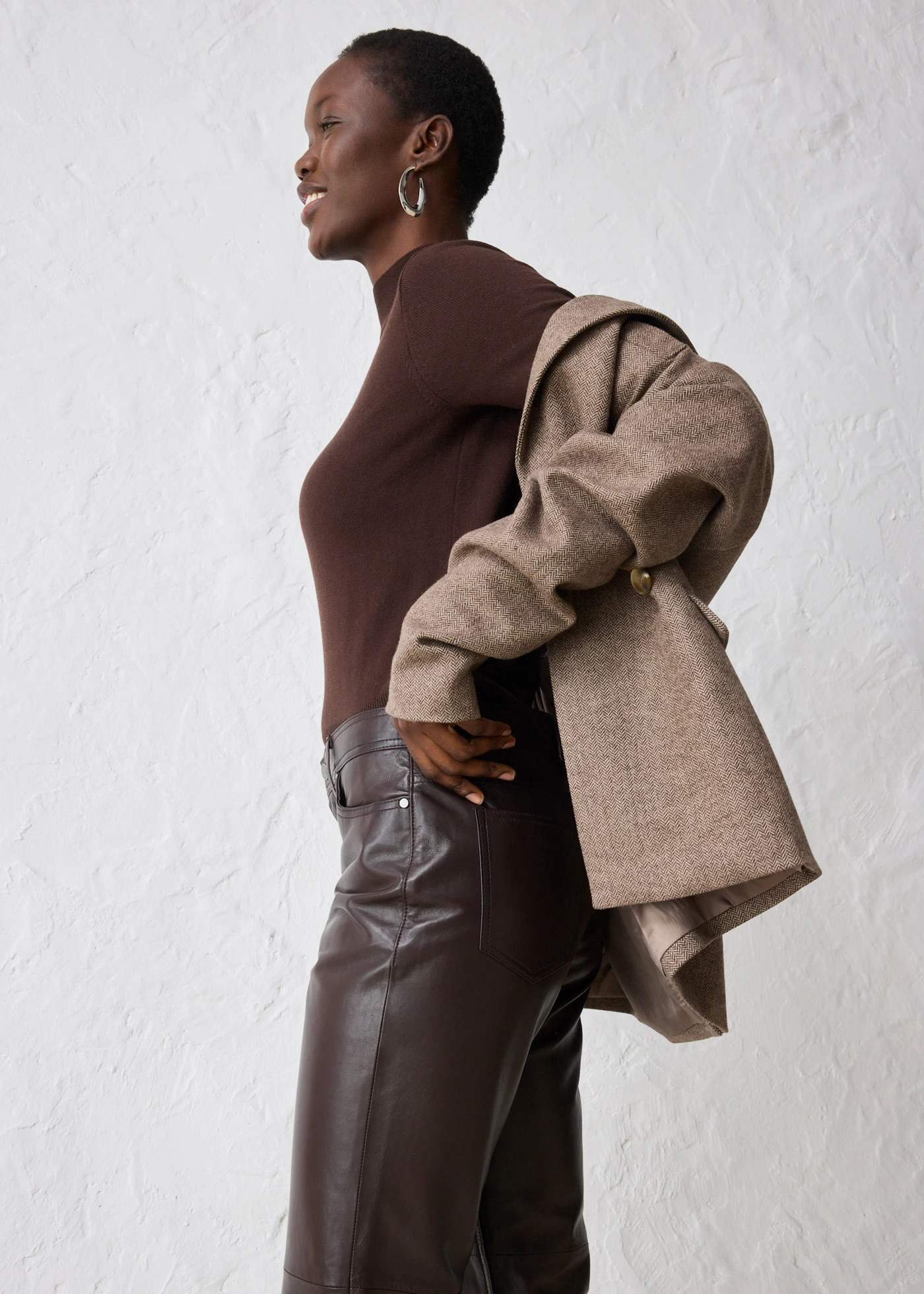 Pantalon en cuir d’agneau nappa • marron foncé • Boutique bonprix