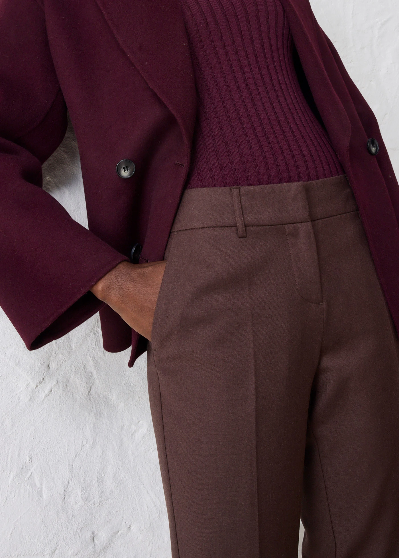 Pantaloni mulați din material moale cu lână • maro închis • magazin bonprix