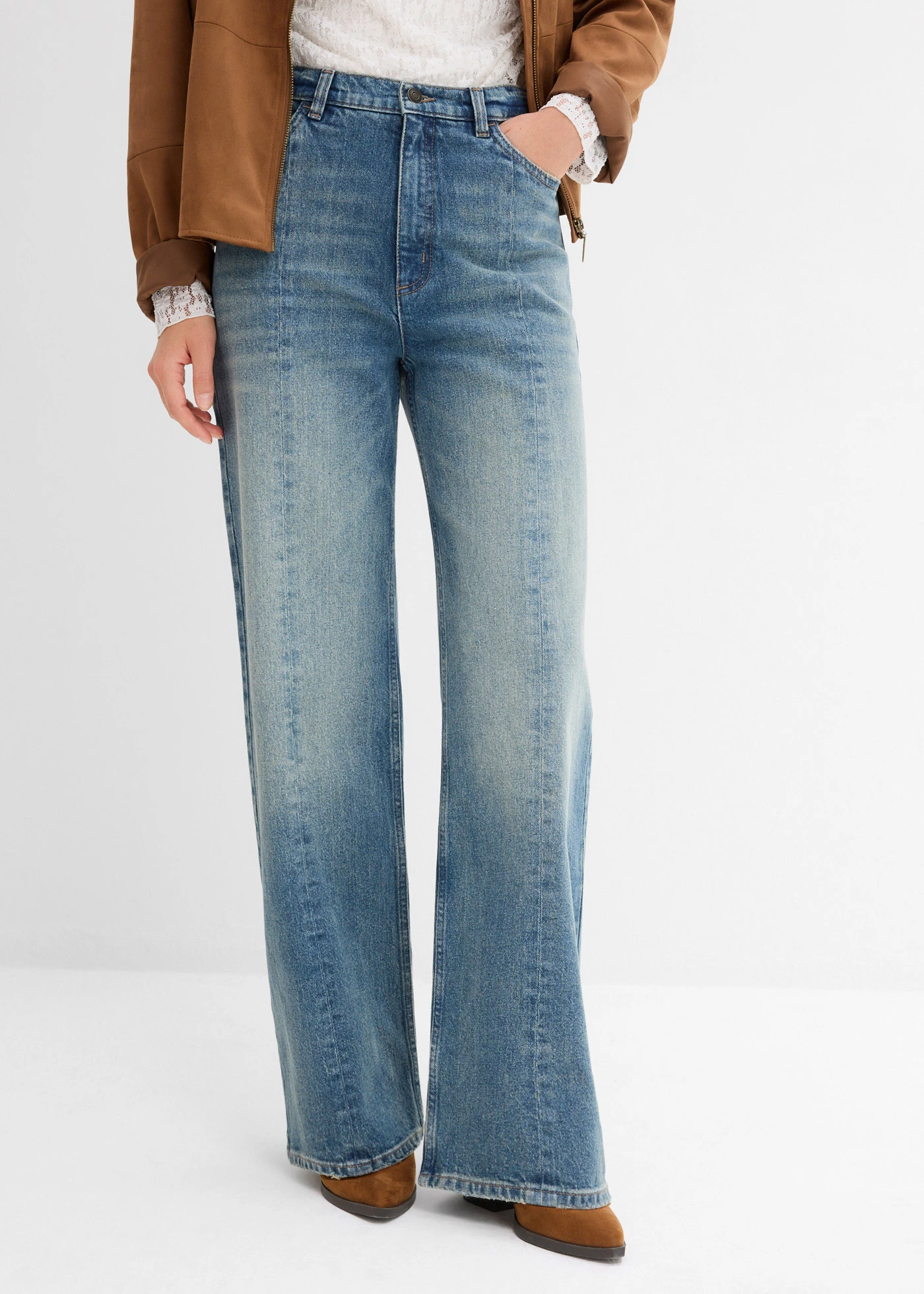 Loose Straight sztreccsfarmer, High Waist • világoskék denim, használt hatású • bonprix áruház