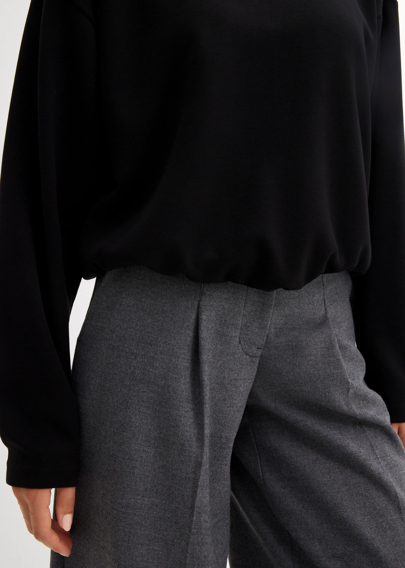 Mikina s kapucí, z mírně lesklé viskózové směsi • černá • bonprix obchod