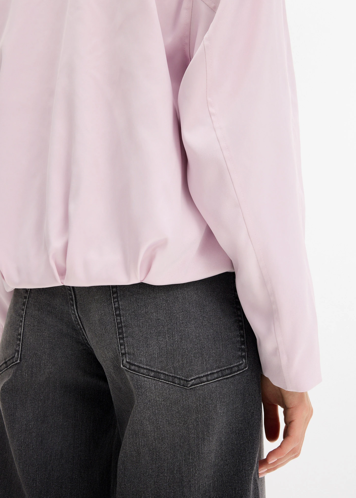 Měkký bluzon z lesklé viskózové směsi • pudrově šeříková • bonprix obchod