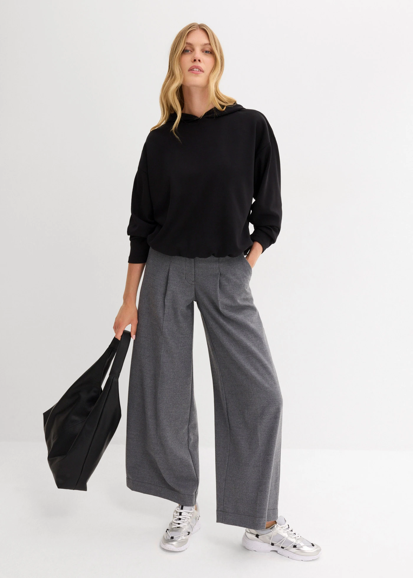 Mikina s kapucí, z mírně lesklé viskózové směsi • černá • bonprix obchod