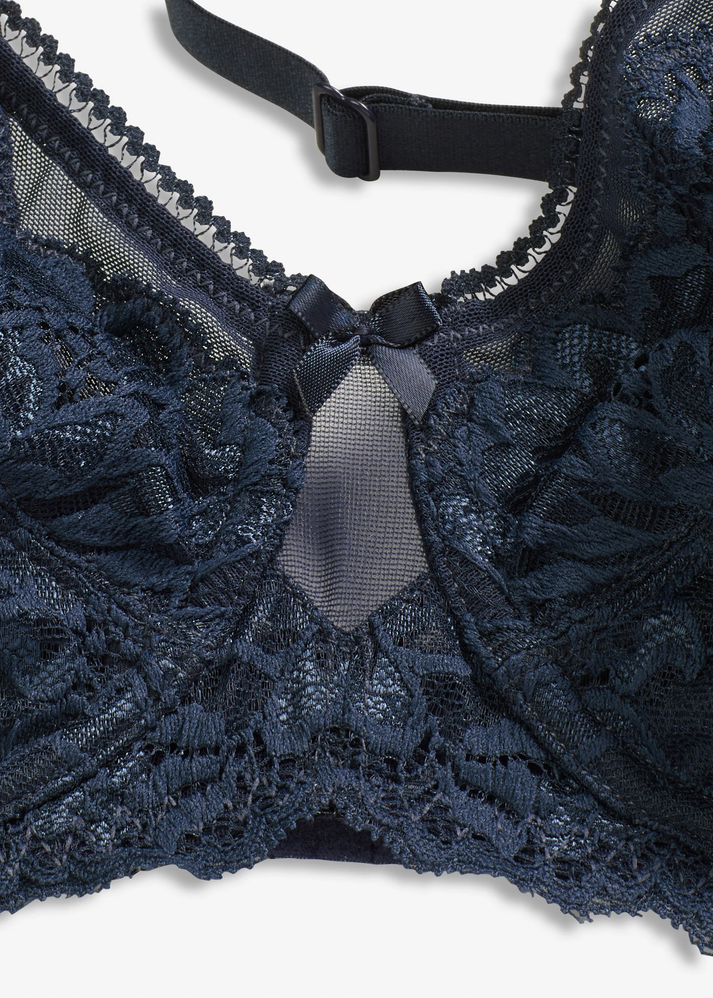 Zmenšovací podprsenka s polstrovanými ramínky • intenzivní modrá • bonprix obchod